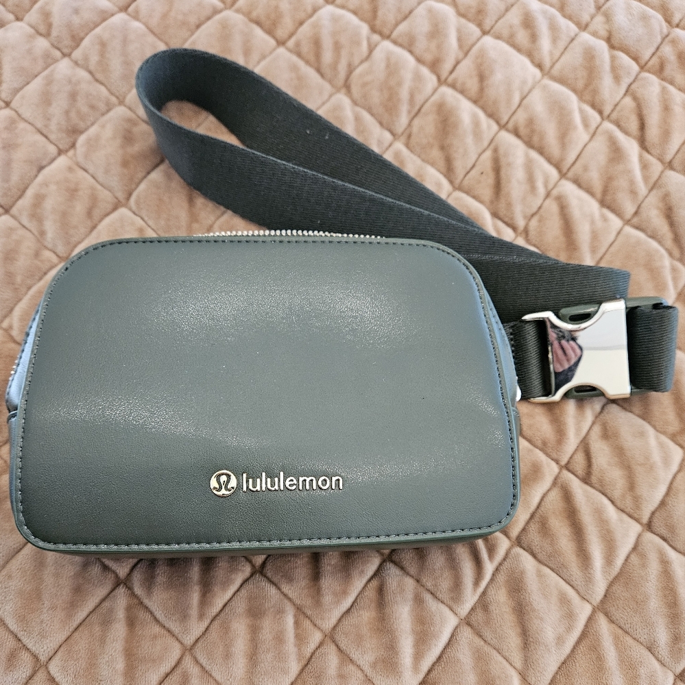 Lululemon Vegan Leather Belt Bag